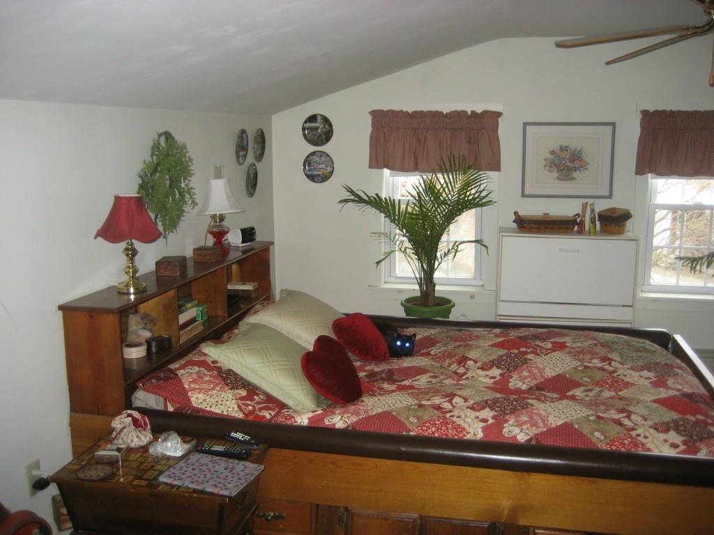 10 Riverside Drive Warren, ME 04864 - Photo 29 of 35 Master bedroom