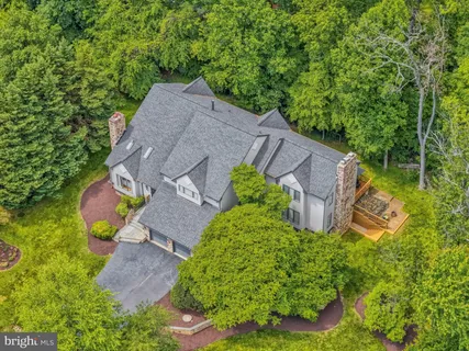 $1,995,000 | 904 Falls Bridge Lane, Great Falls, VA 22066