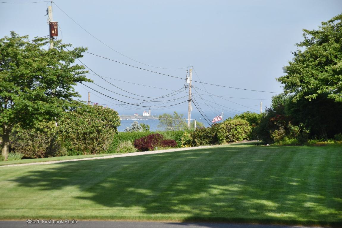 625 Boston Neck Road Narragansett, RI 02882 - Photo 4 of 37 Gallery Image 4