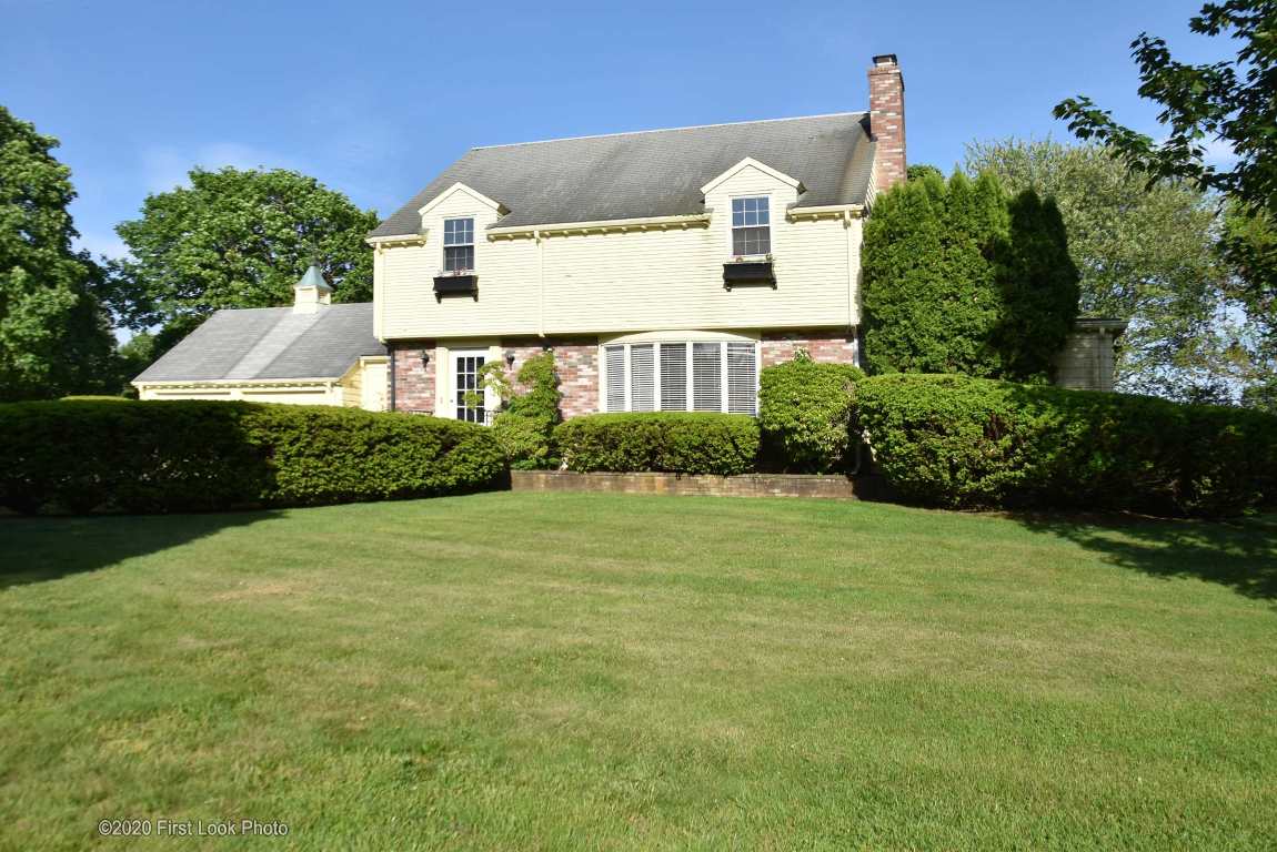 625 Boston Neck Road Narragansett, RI 02882 - Photo 9 of 37 Gallery Image 9