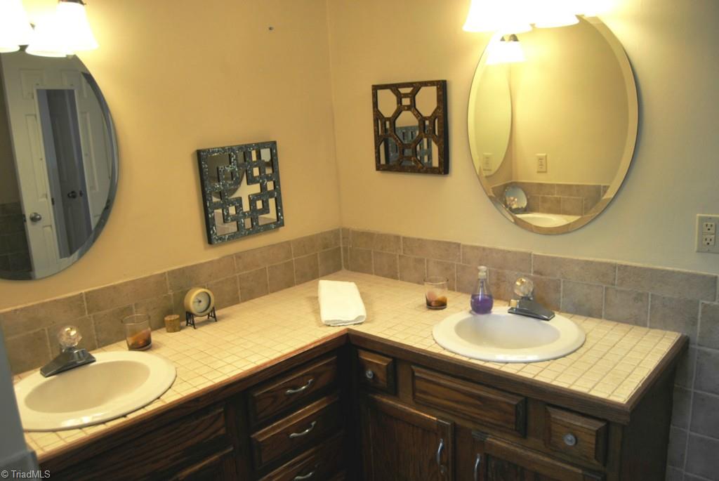 3640 Stancliff Road Clemmons, NC 27012 - Photo 16 of 24 Gallery Image 16