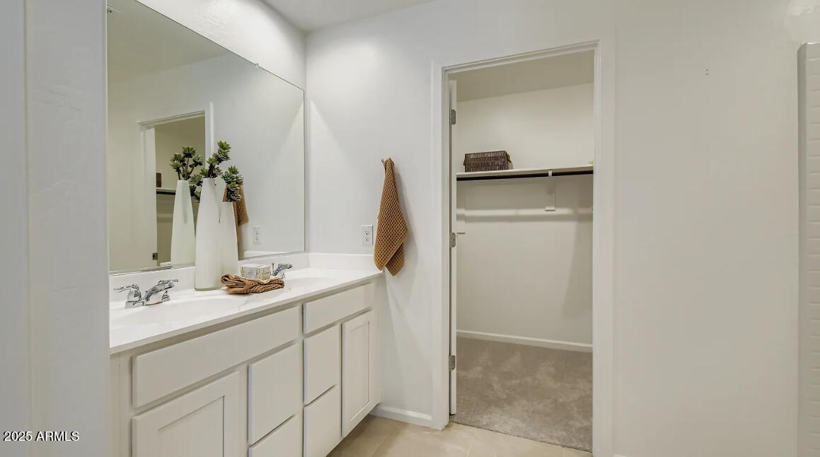 9646 West Verde Lane Phoenix, AZ 85392 - Photo 11 of 24 Owners Bath