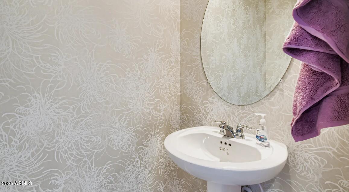 9646 West Verde Lane Phoenix, AZ 85392 - Photo 18 of 24 Powder Room