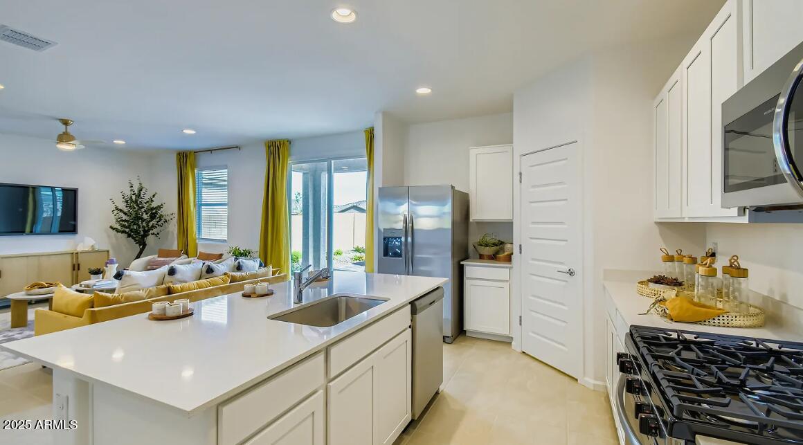 9646 West Verde Lane Phoenix, AZ 85392 - Photo 3 of 24 Kitchen