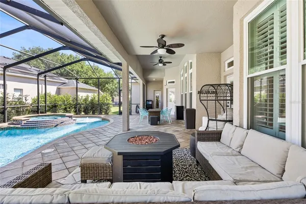 $1,050,000 | 5823 Terncrest Drive, Lithia, FL 33547
