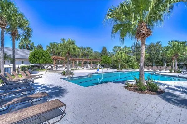 $1,050,000 | 5823 Terncrest Drive, Lithia, FL 33547