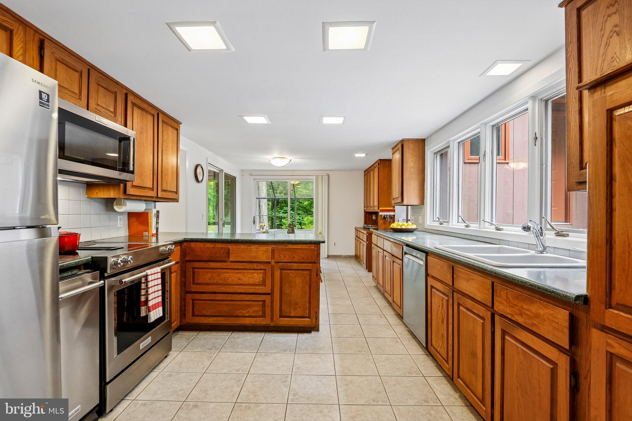 42 Pin Oak Road Skillman, NJ 08558 - Photo 21 of 64