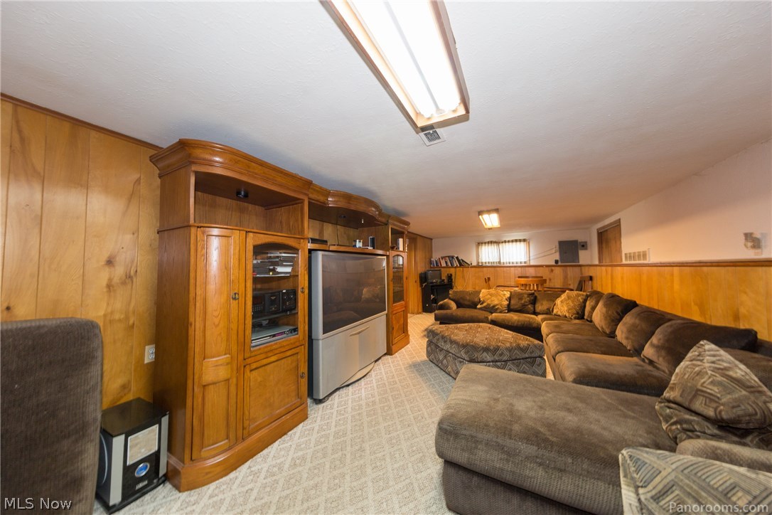 4621 Telhurst Road South Euclid, OH 44121 - Photo 25 of 33