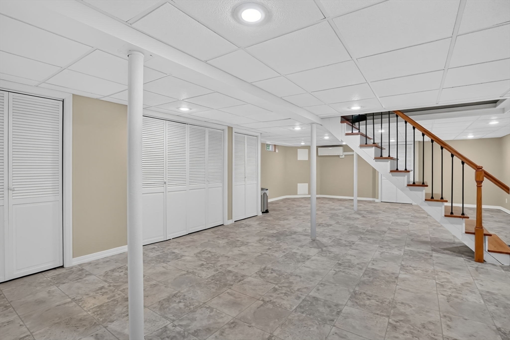 125 East Allen Ridge Road Springfield, MA 01118 - Photo 31 of 42