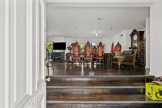 $1,250,000 | 3277 Longridge Terrace, Sherman Oaks, CA 91423