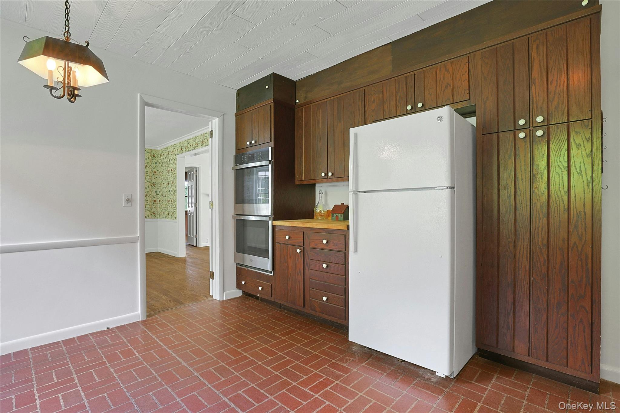 100 Devoe Road Chappaqua, NY 10514 - Photo 16 of 49