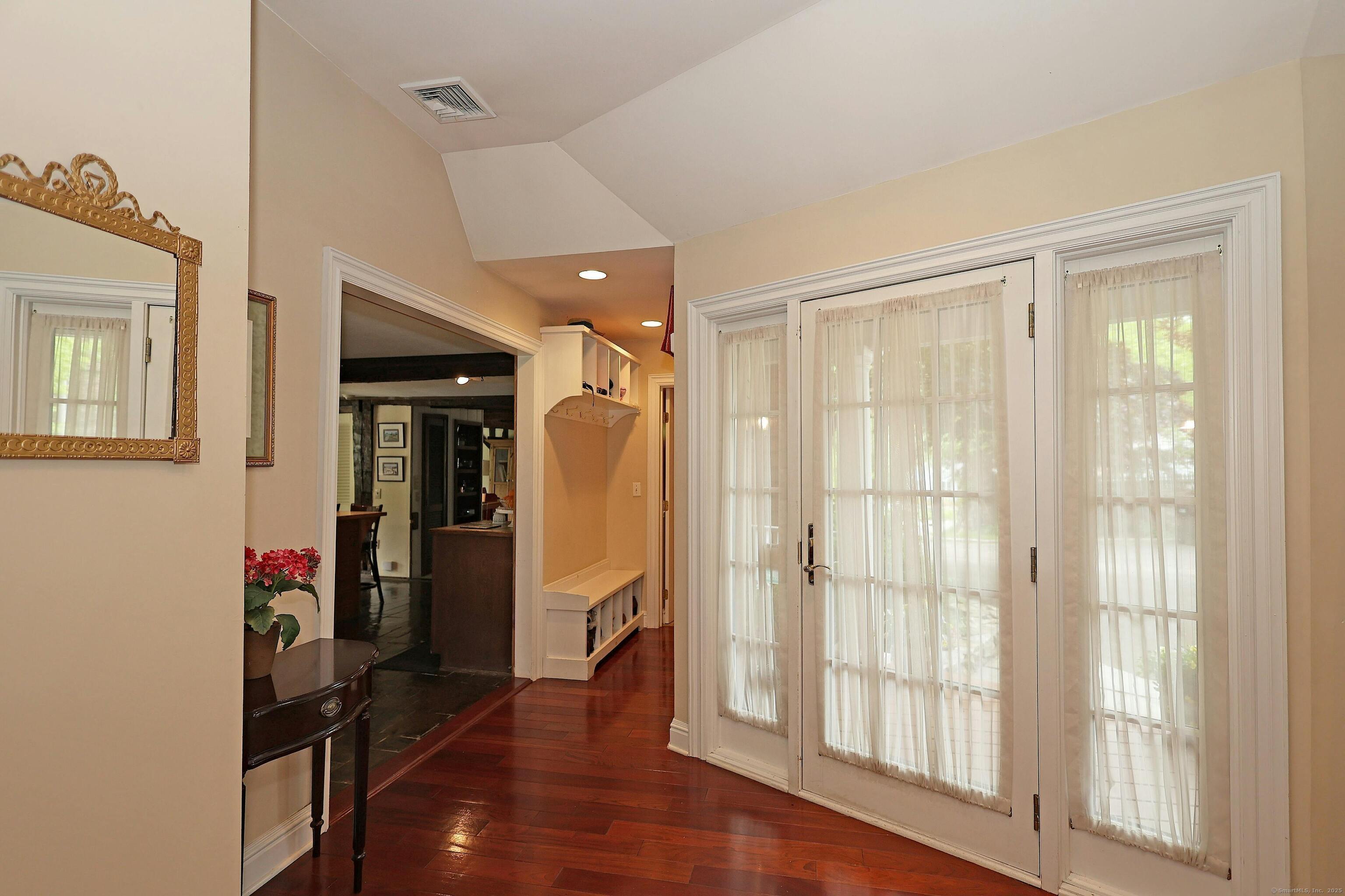 252 Florida Hill Road Ridgefield, CT 06877 - Photo 17 of 40