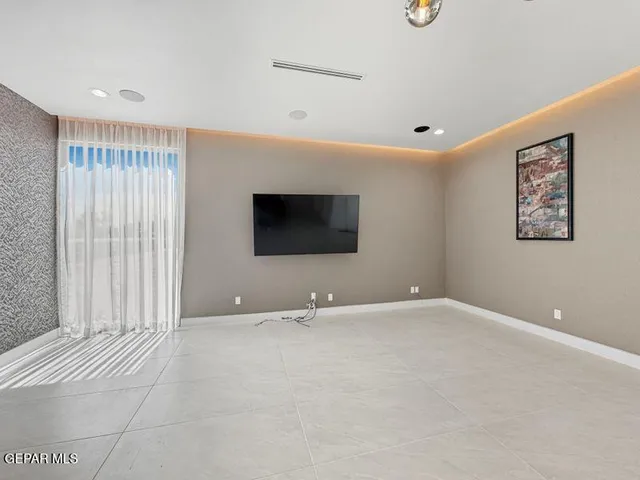 $1,299,999 | 406 Del Rio View Drive, El Paso, TX 79932