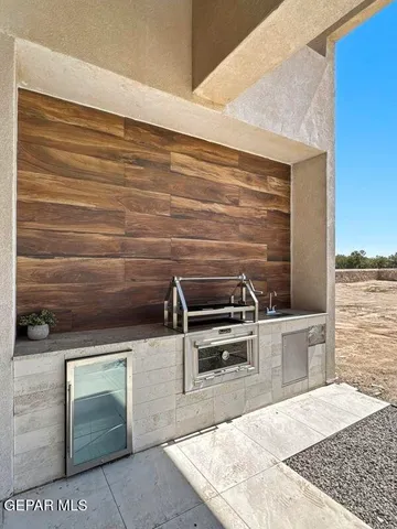 $1,299,999 | 406 Del Rio View Drive, El Paso, TX 79932