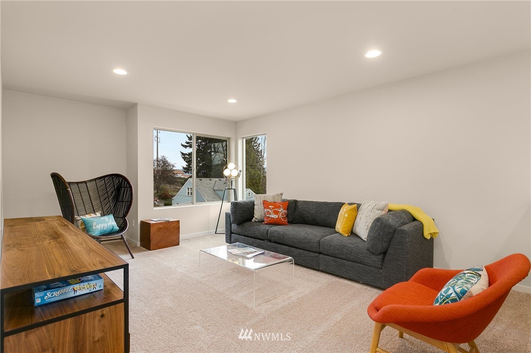 323 Southwest 3rd Court, Unit 11 Renton, WA 98057 - Photo 13 of 29