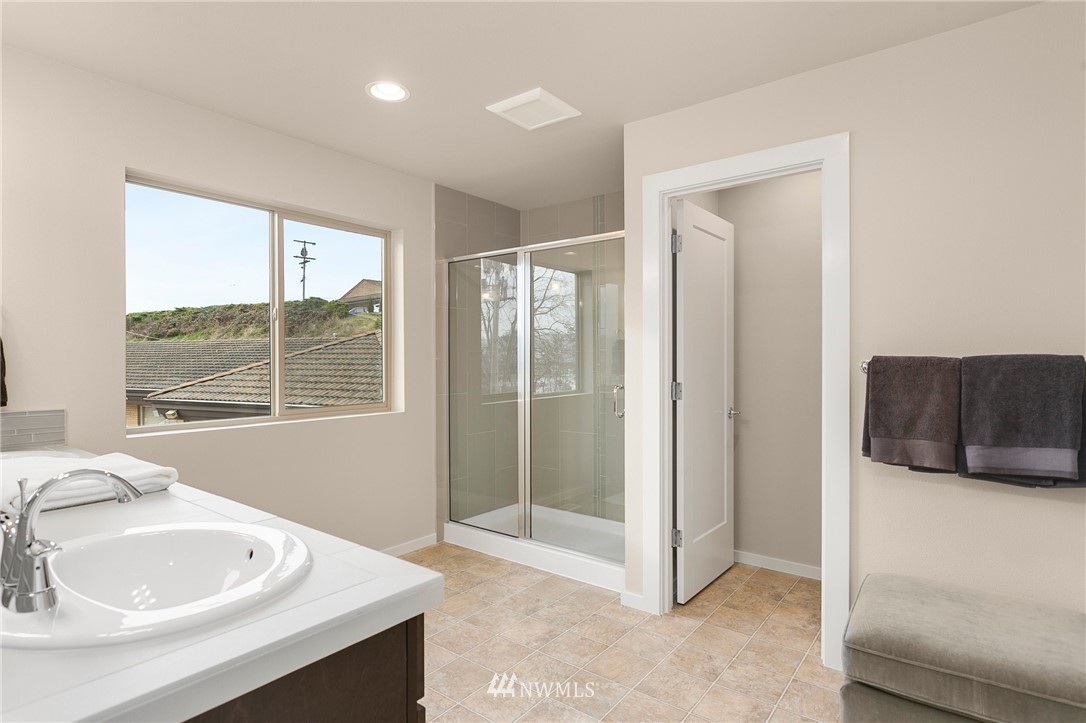 323 Southwest 3rd Court, Unit 11 Renton, WA 98057 - Photo 17 of 29