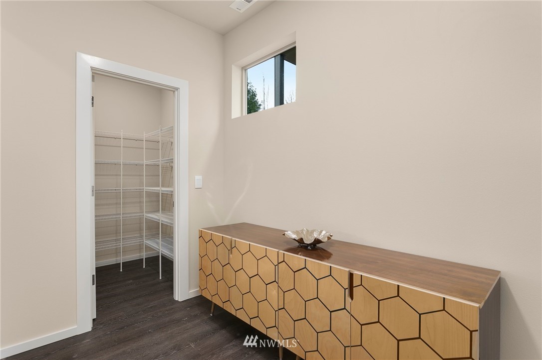 323 Southwest 3rd Court, Unit 11 Renton, WA 98057 - Photo 26 of 29