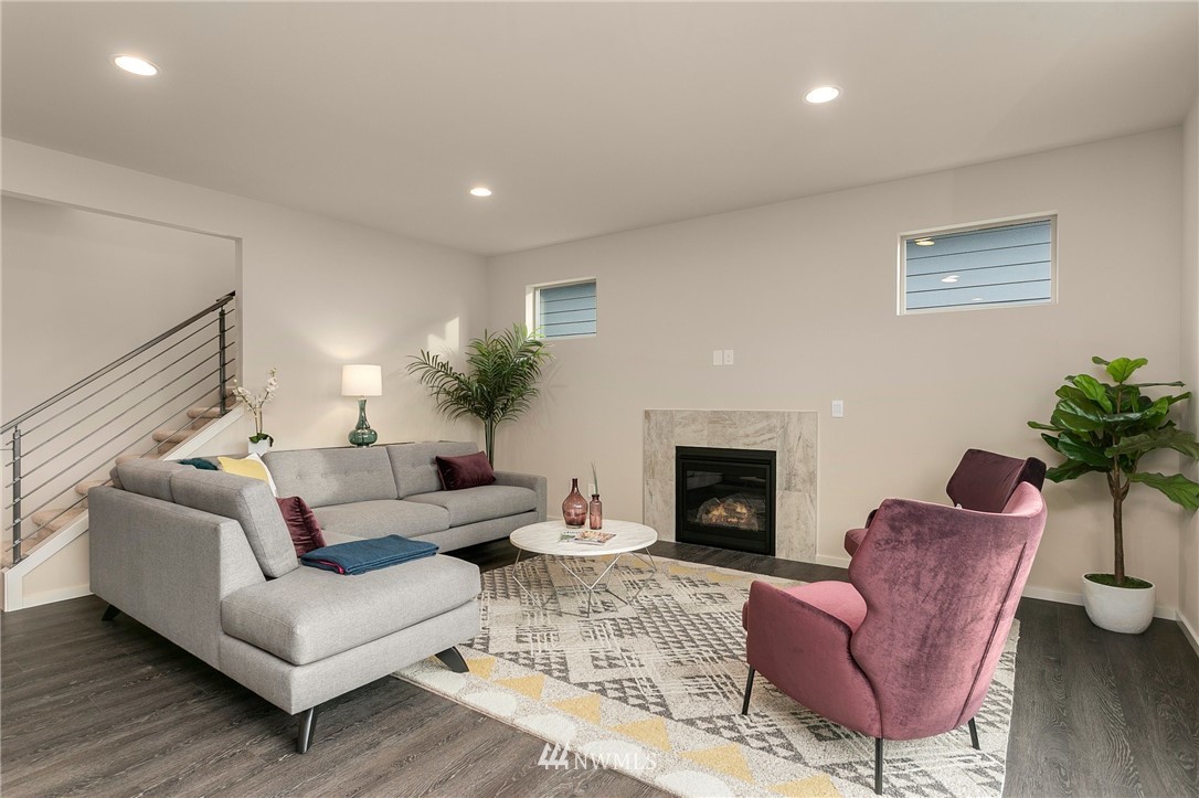323 Southwest 3rd Court, Unit 11 Renton, WA 98057 - Photo 5 of 29