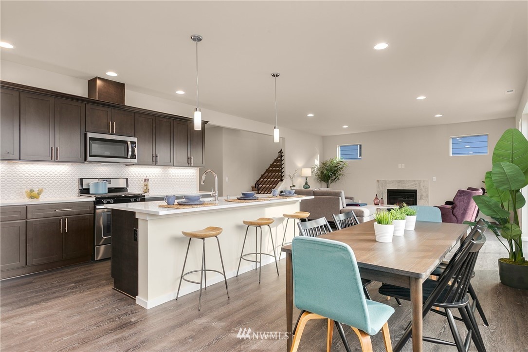 323 Southwest 3rd Court, Unit 11 Renton, WA 98057 - Photo 10 of 29