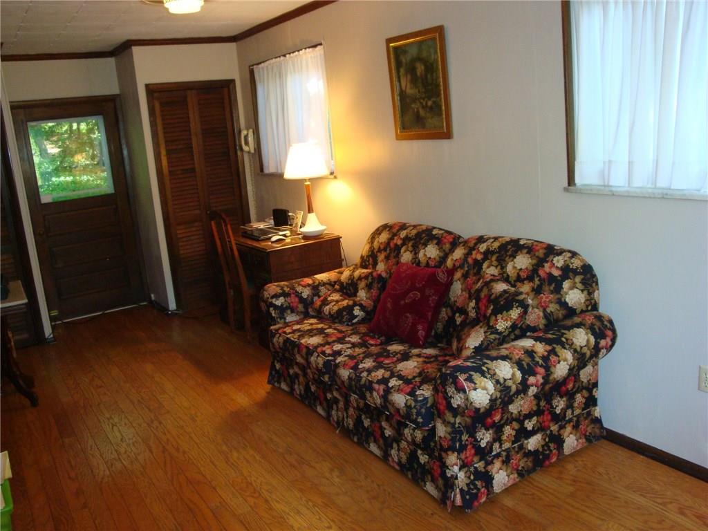 108 Rutledge Drive Fox Chapel, PA 15215 - Photo 8 of 24 You very own FLEX room - for whatever you wish it to be!