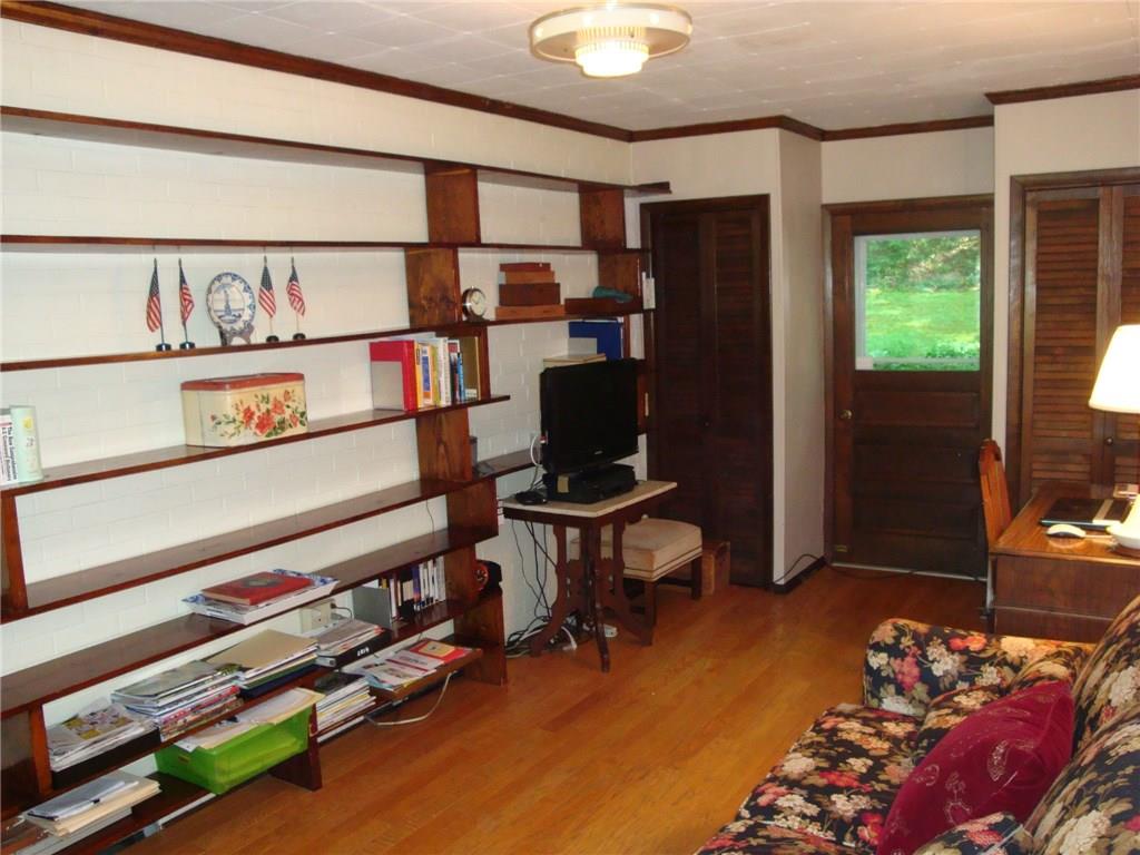 108 Rutledge Drive Fox Chapel, PA 15215 - Photo 9 of 24 Flex room (flexible to your needs and desires)