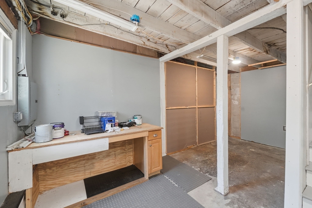 415 Anthony Street Fall River, MA 02721 - Photo 21 of 38