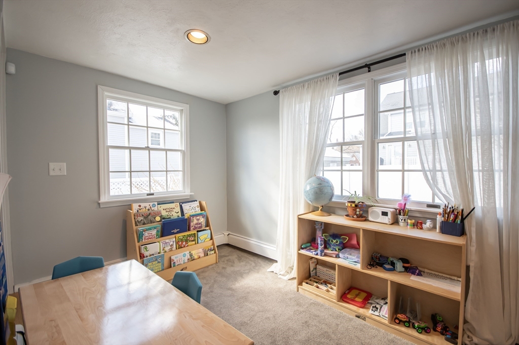 27 Little Pond Road Belmont, MA 02478 - Photo 16 of 42