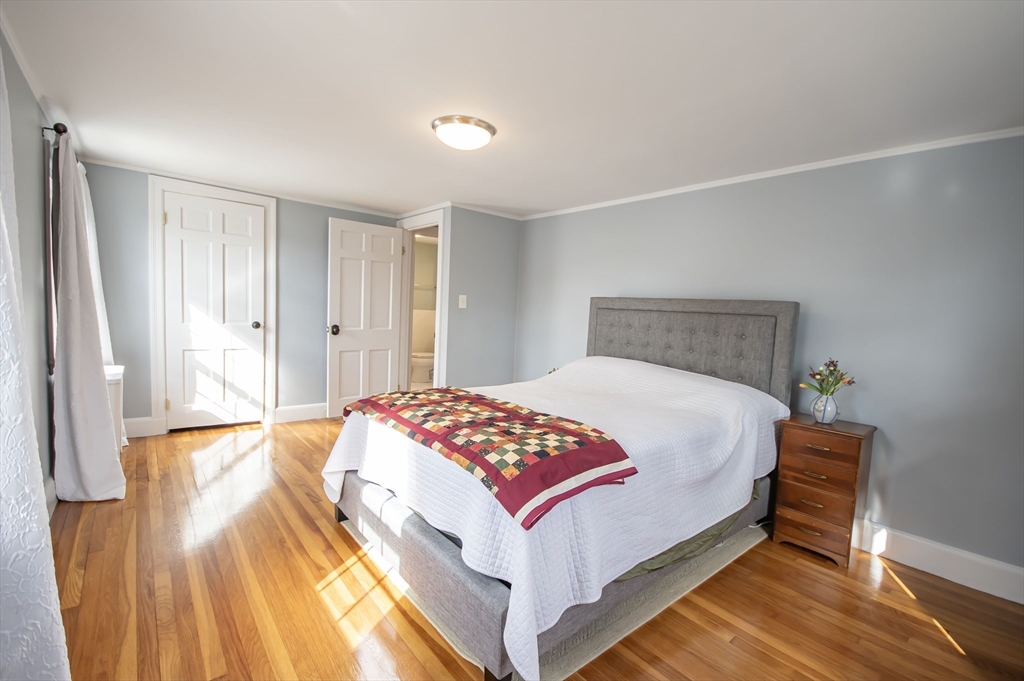 27 Little Pond Road Belmont, MA 02478 - Photo 20 of 42