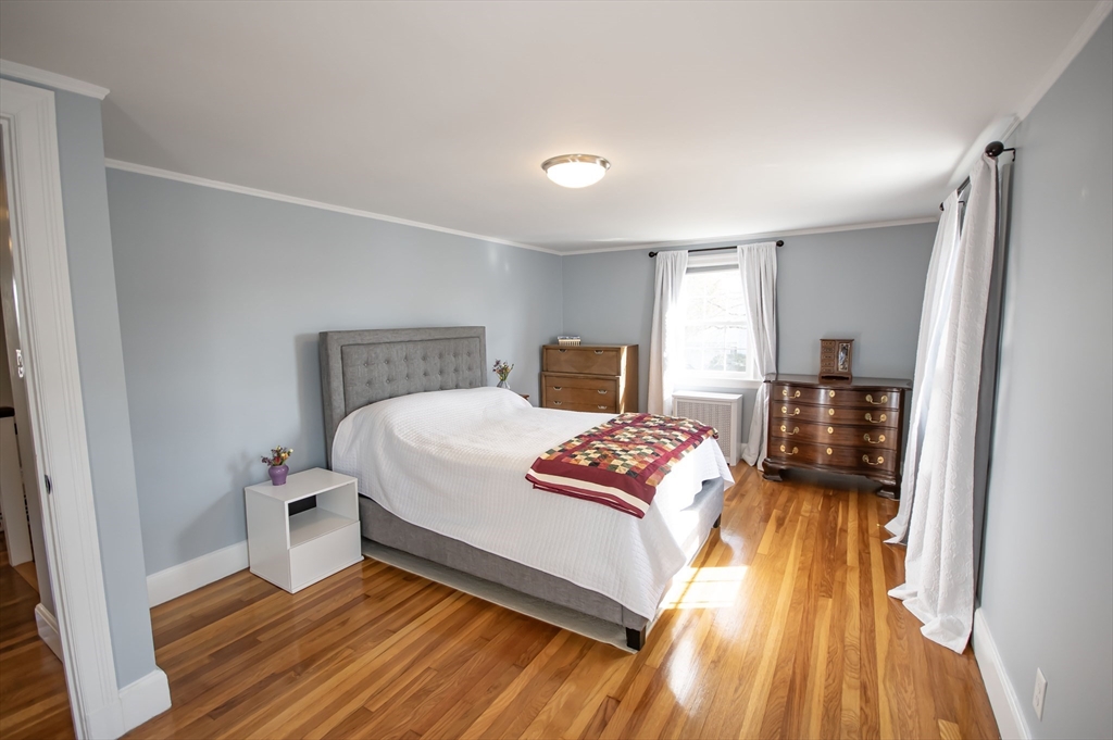 27 Little Pond Road Belmont, MA 02478 - Photo 22 of 42