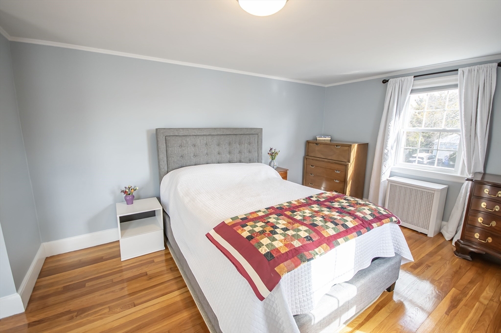 27 Little Pond Road Belmont, MA 02478 - Photo 23 of 42