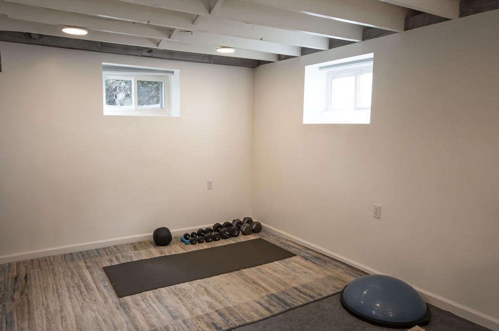 27 Little Pond Road Belmont, MA 02478 - Photo 33 of 42