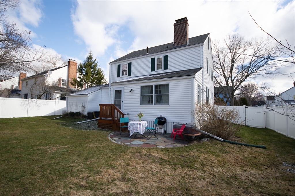 27 Little Pond Road Belmont, MA 02478 - Photo 36 of 42