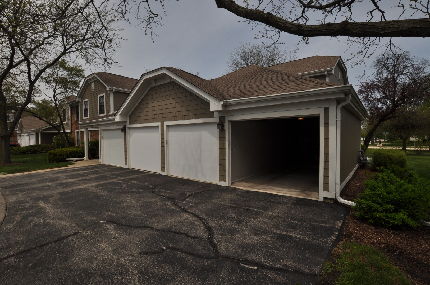 216 Deerpath Court, Unit D1 Schaumburg, IL 60193 - Photo 16 of 16