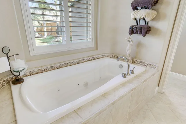 $1,099,000 | 33426 Canvas Back Street, Woodland, CA 95695