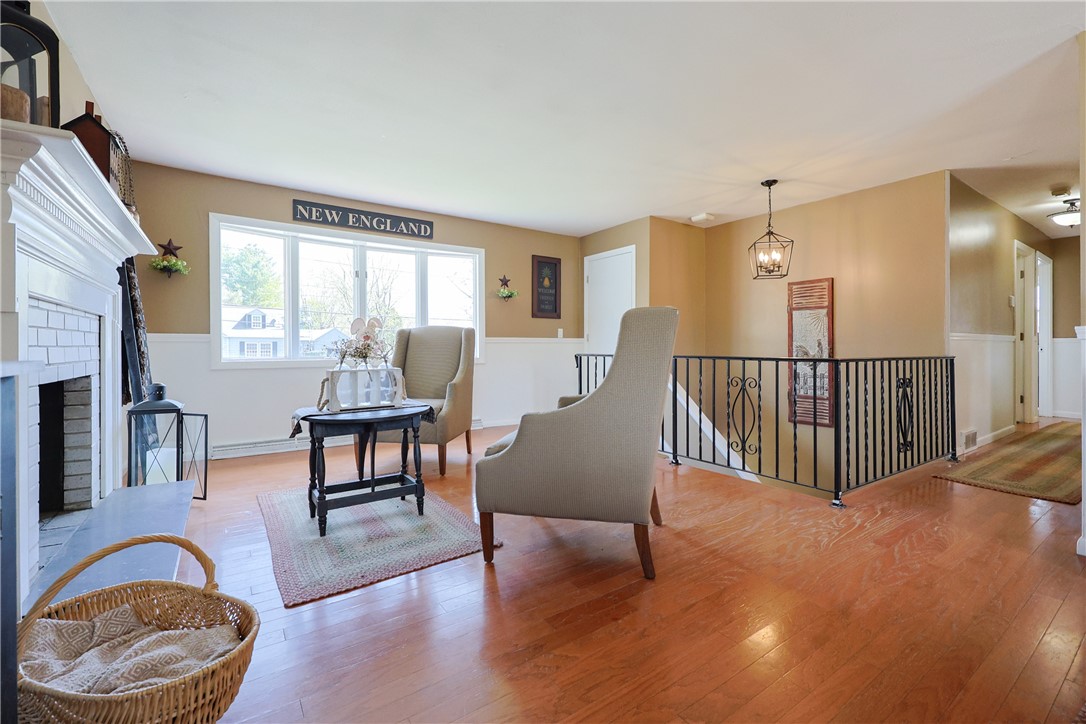 451 Mendon Road North Smithfield, RI 02896 - Photo 19 of 37 Living room
