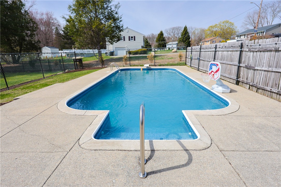 451 Mendon Road North Smithfield, RI 02896 - Photo 5 of 37 Inground pool