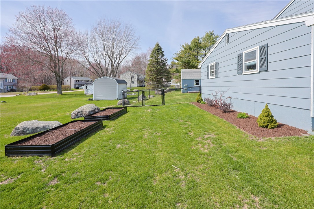 451 Mendon Road North Smithfield, RI 02896 - Photo 7 of 37