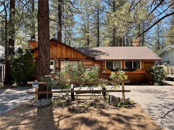 $2,250 | 925 Anita Avenue, Big Bear City, CA 92314