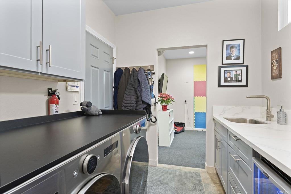 4998 Verona Street Oceanside, CA 92056 - Photo 14 of 42 Laundry Room