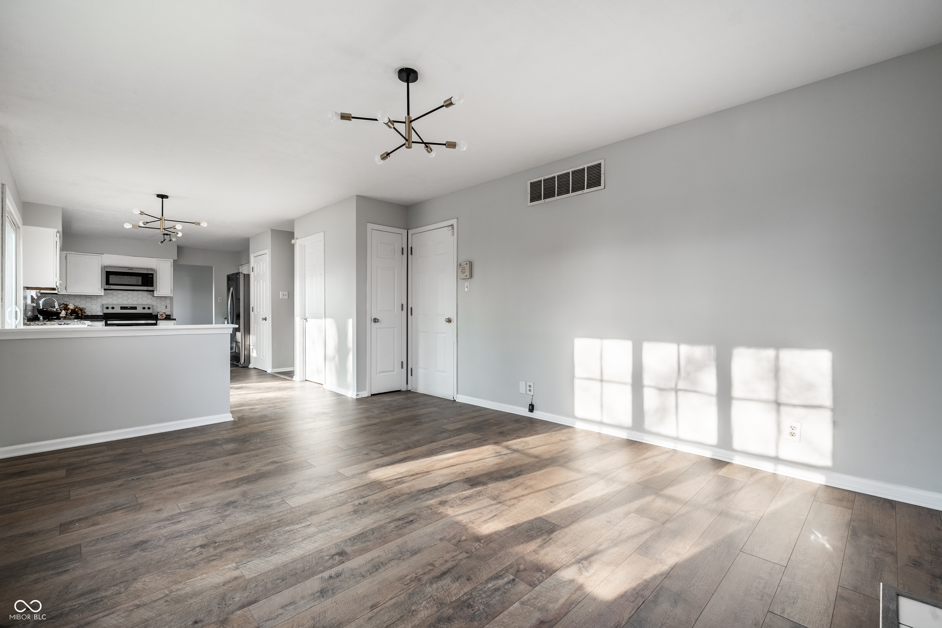 12559 Bentley Boulevard Fishers, IN 46038 - Photo 15 of 43