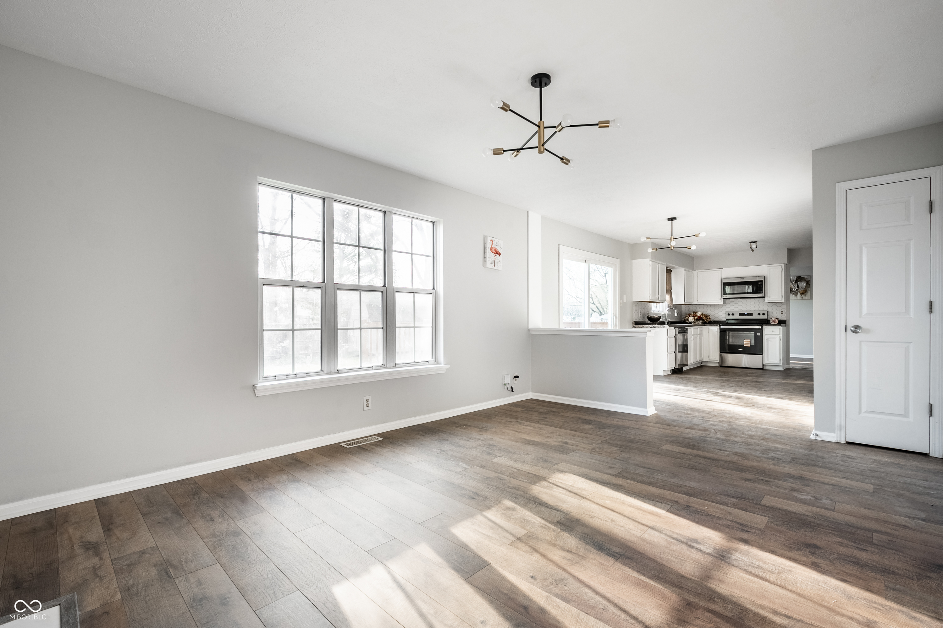 12559 Bentley Boulevard Fishers, IN 46038 - Photo 16 of 43