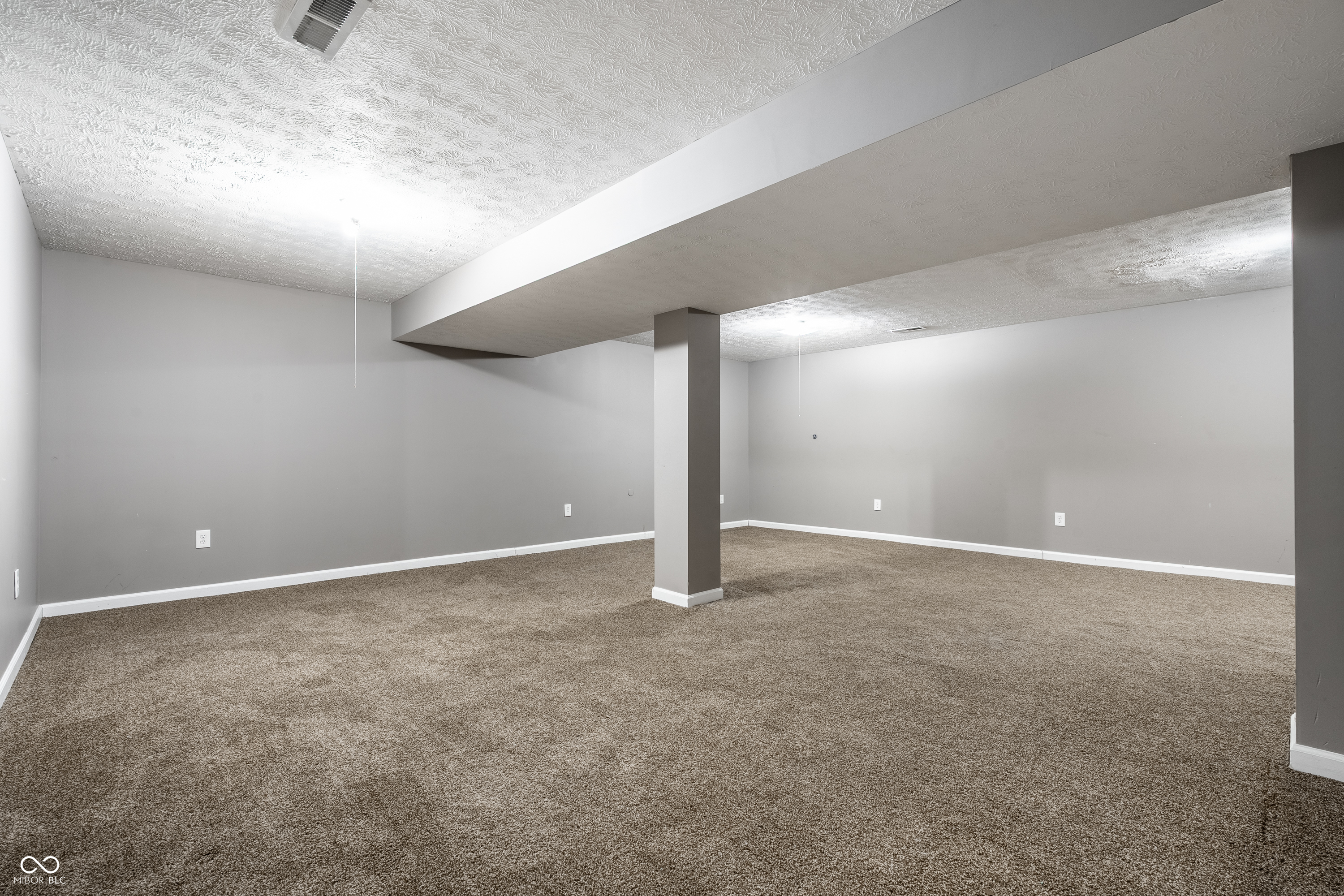 12559 Bentley Boulevard Fishers, IN 46038 - Photo 35 of 43