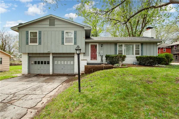 $190,000 | 8917 East 58th Street, Raytown, MO 64133