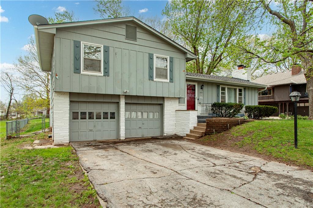 8917 East 58th Street Raytown, MO 64133 - Photo 3 of 30