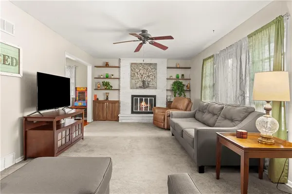 $190,000 | 8917 East 58th Street, Raytown, MO 64133