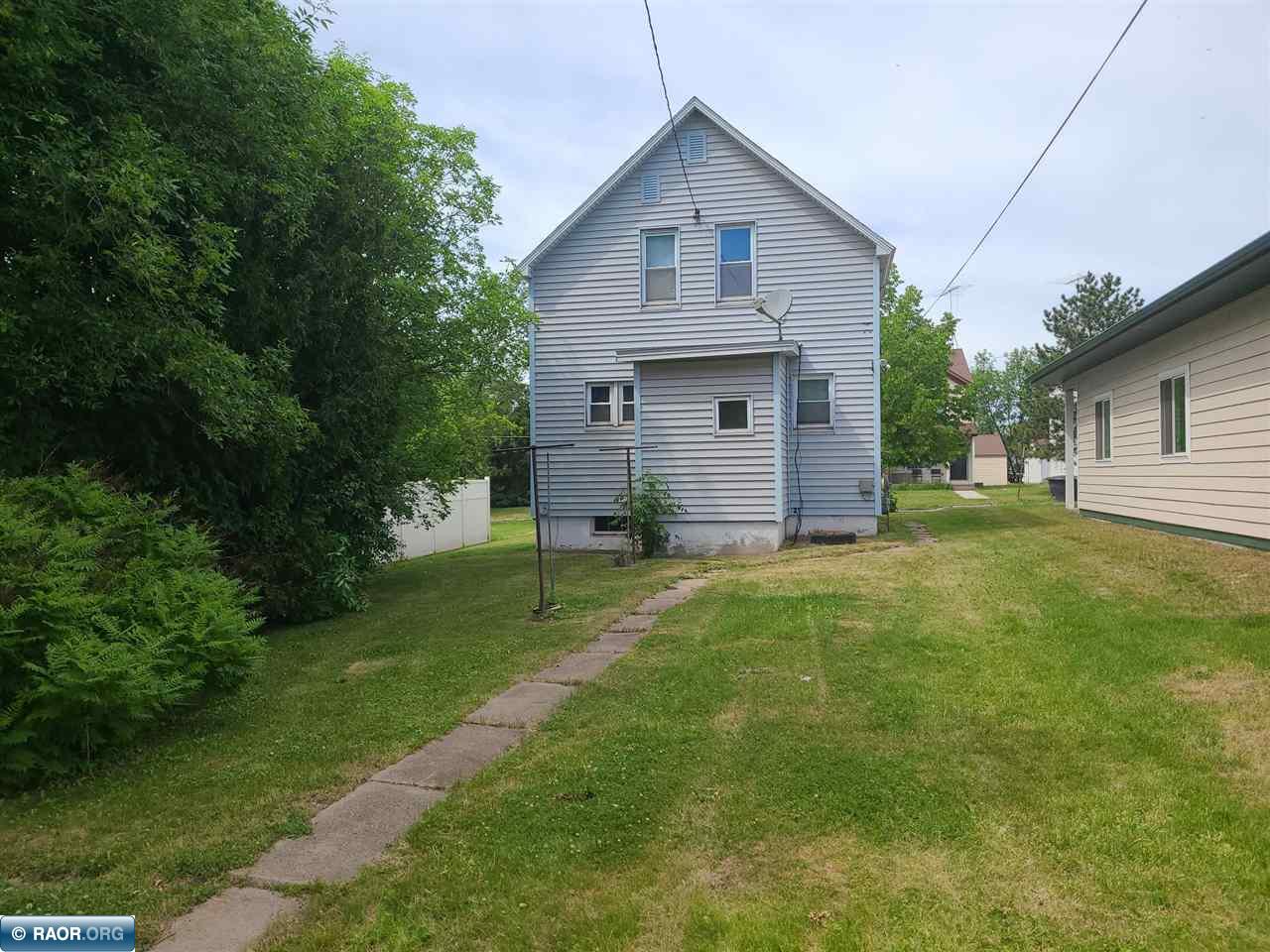 220 South 12th Street Virginia, MN 55792 - Photo 2 of 17