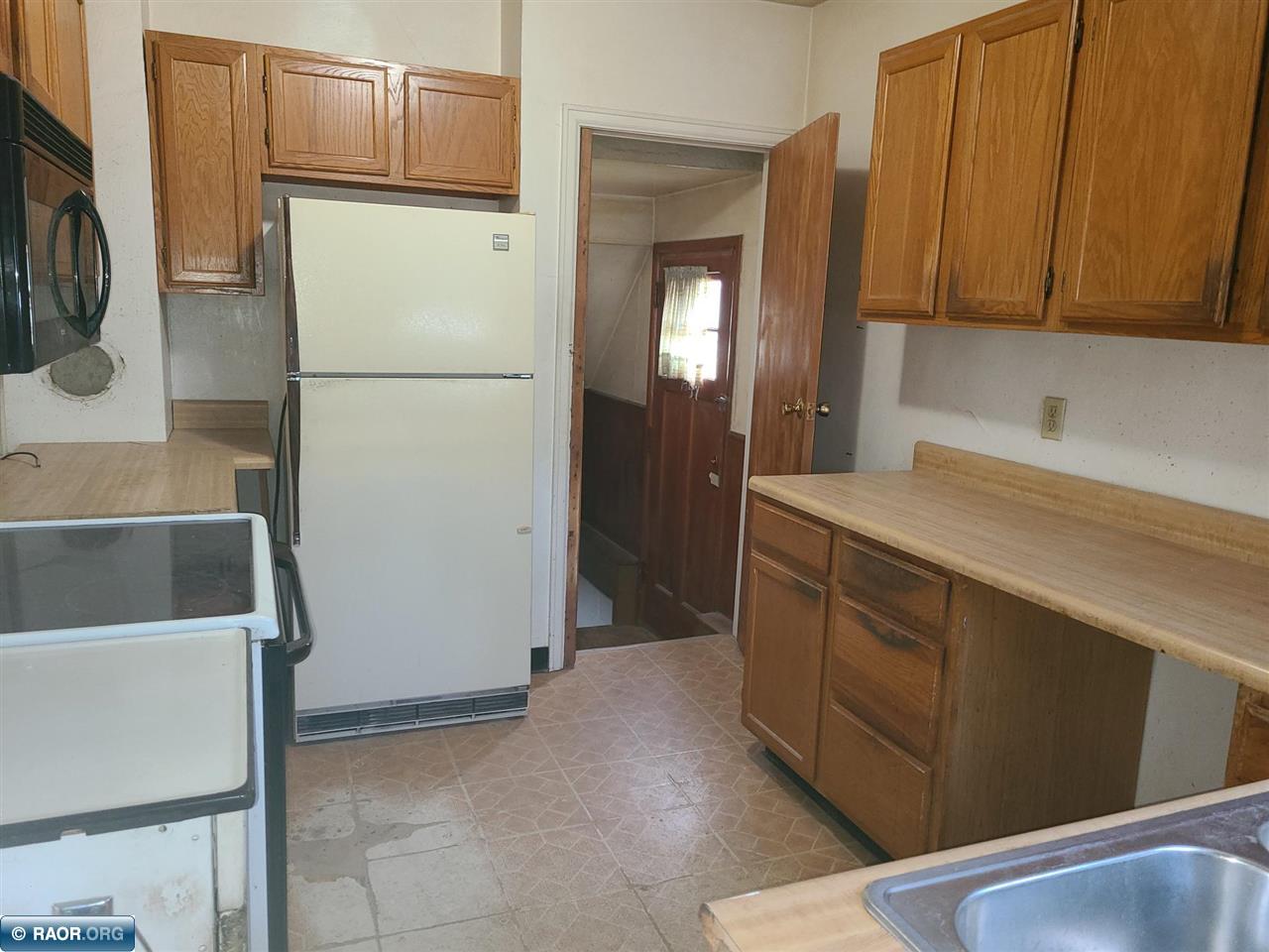 220 South 12th Street Virginia, MN 55792 - Photo 5 of 17