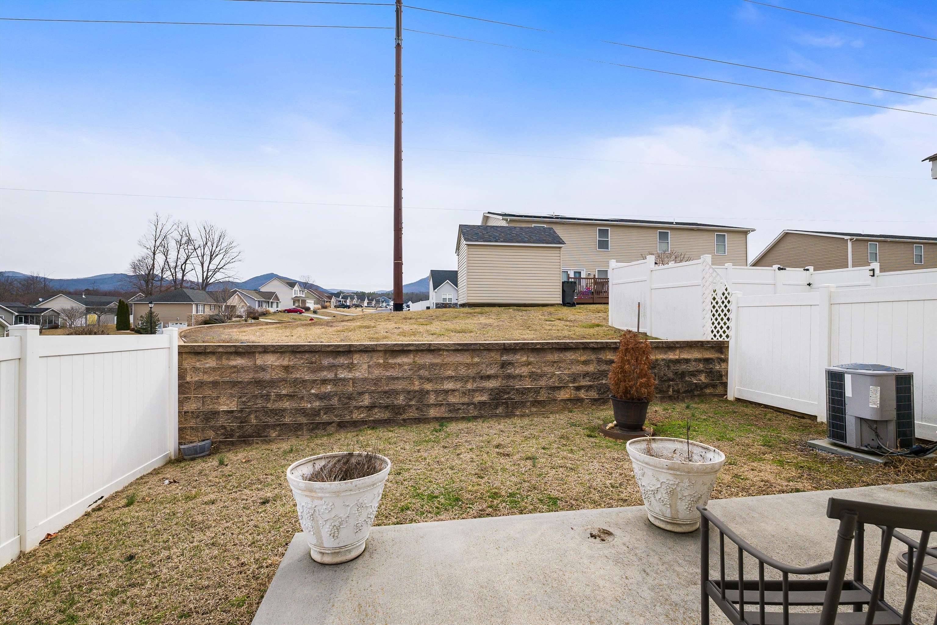 812 Carson Circle Grottoes, VA 24441 - Photo 23 of 30