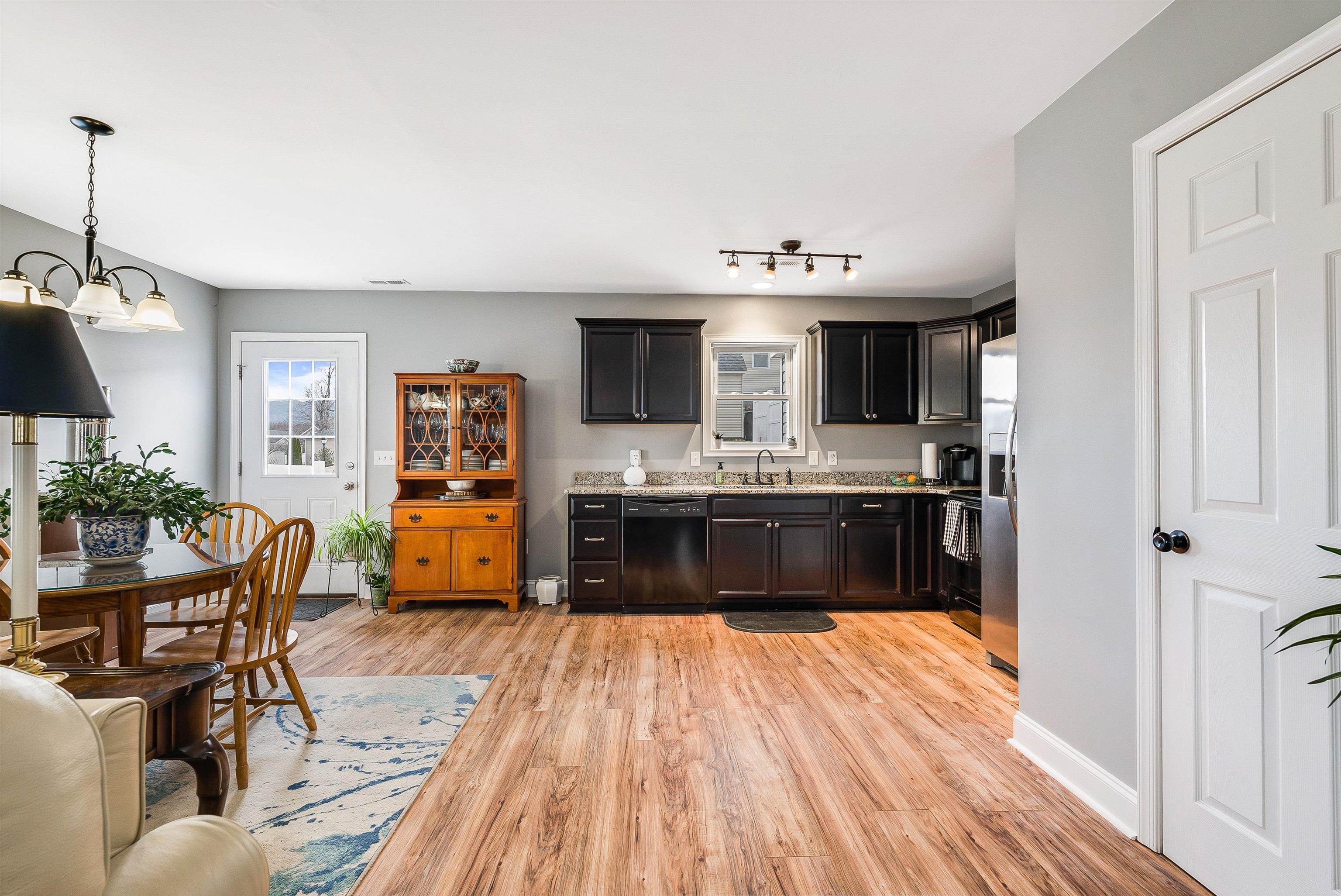 812 Carson Circle Grottoes, VA 24441 - Photo 8 of 30