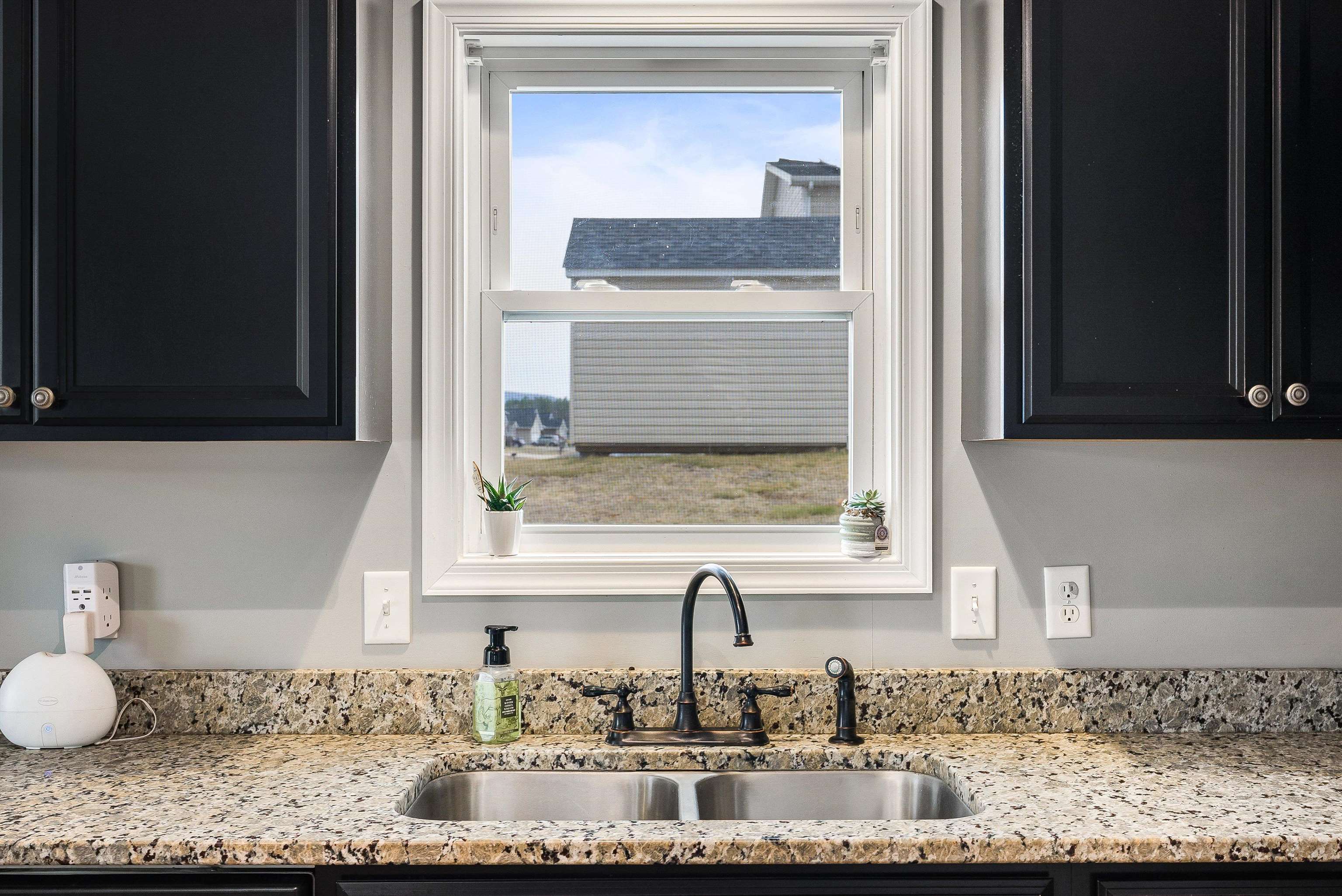 812 Carson Circle Grottoes, VA 24441 - Photo 10 of 30